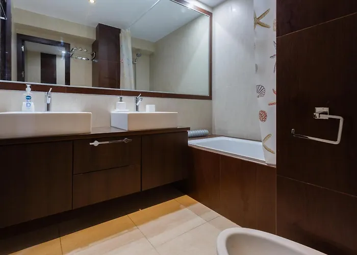 El Velero En La Playa Victoria Grupo Ac Gestion *