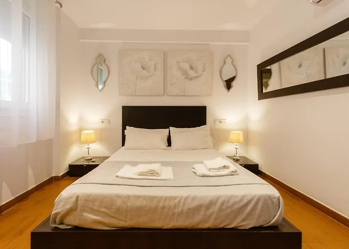 El Velero En La Playa Victoria Grupo Ac Gestion *