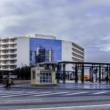 El Velero En La Playa Victoria Grupo Ac Gestion * كاديز