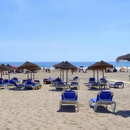 El Velero En La Playa Victoria Grupo Ac Gestion Кадис