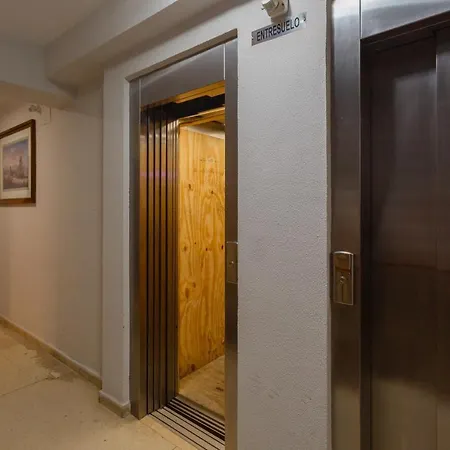 El Velero En La Playa Victoria Grupo Ac Gestion